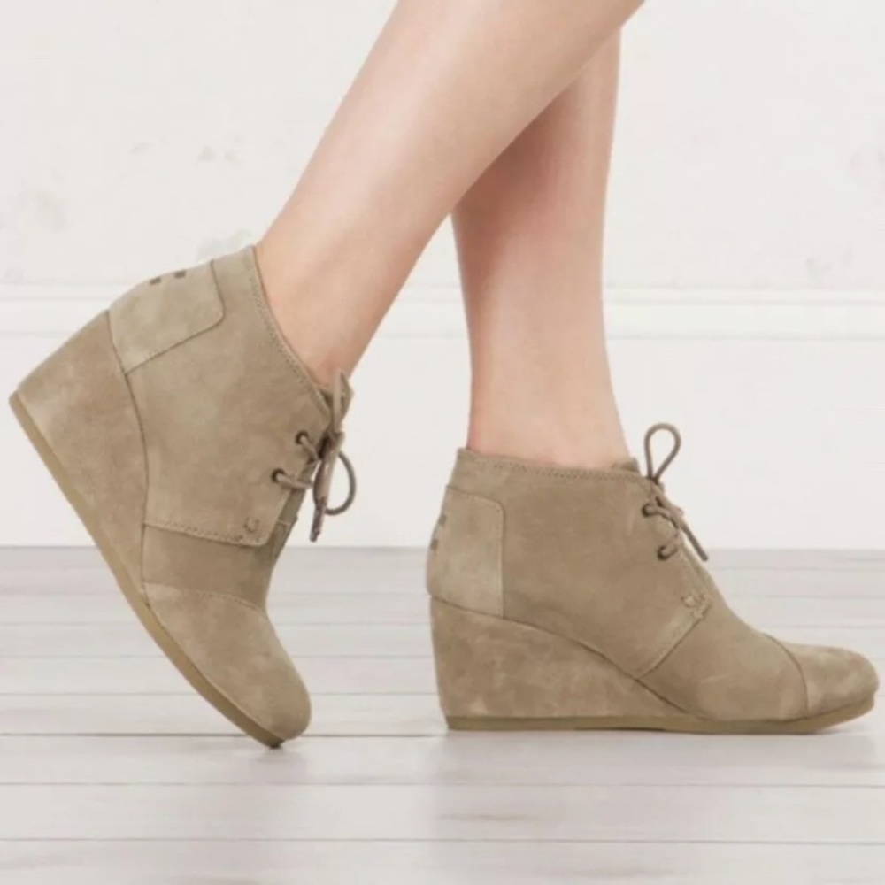 Toms wedge suede boots